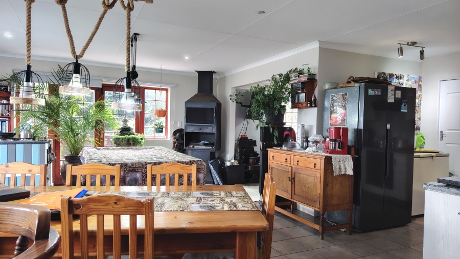 4 Bedroom Property for Sale in Fraaiuitsig Western Cape